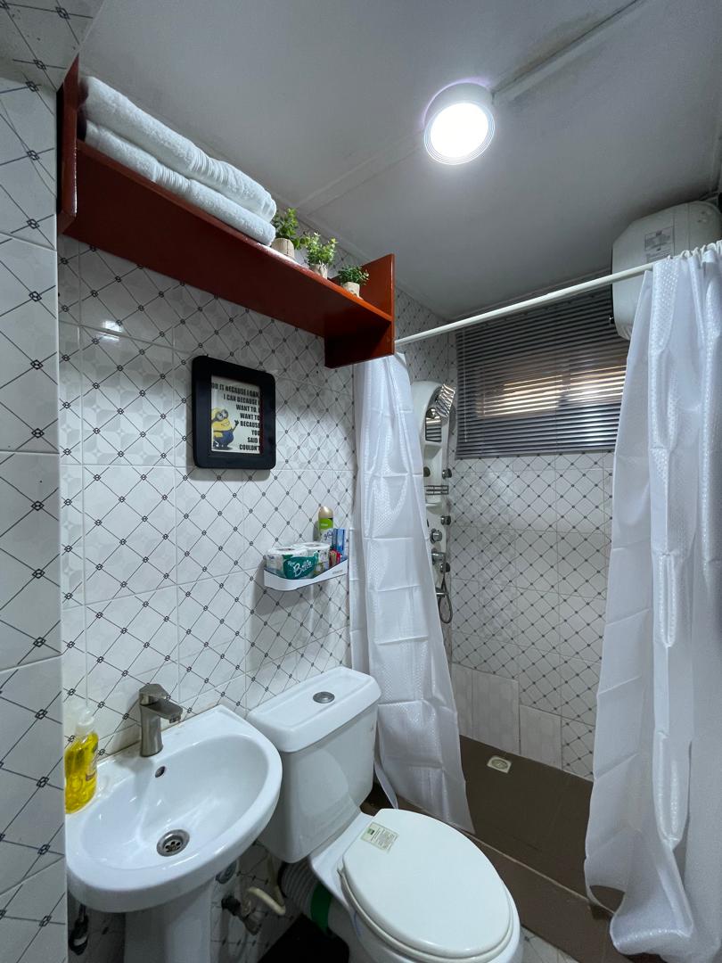 Vintage bathroom with classic fittings